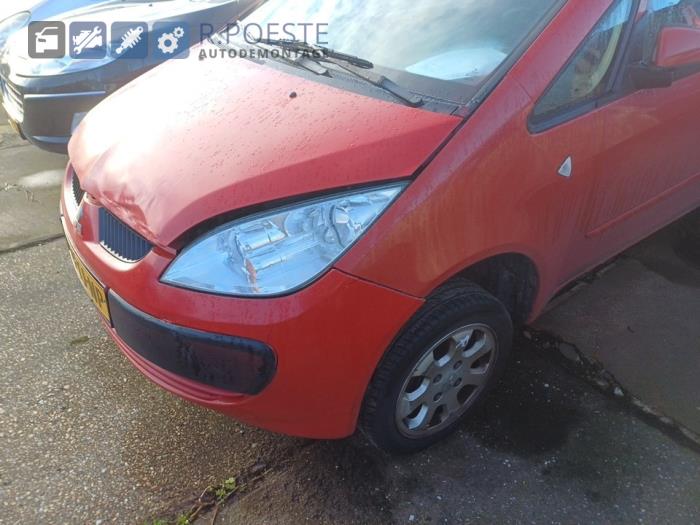 Mitsubishi Colt 1.3 16V Sloopvoertuig (2006, Rood)