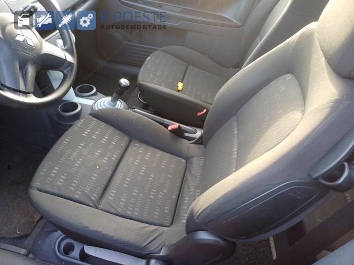 Mitsubishi Colt 1.3 16V Sloopvoertuig (2006, Rood)