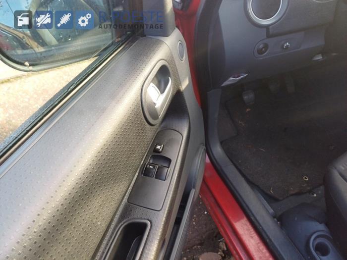 Mitsubishi Colt 1.3 16V Sloopvoertuig (2006, Rood)