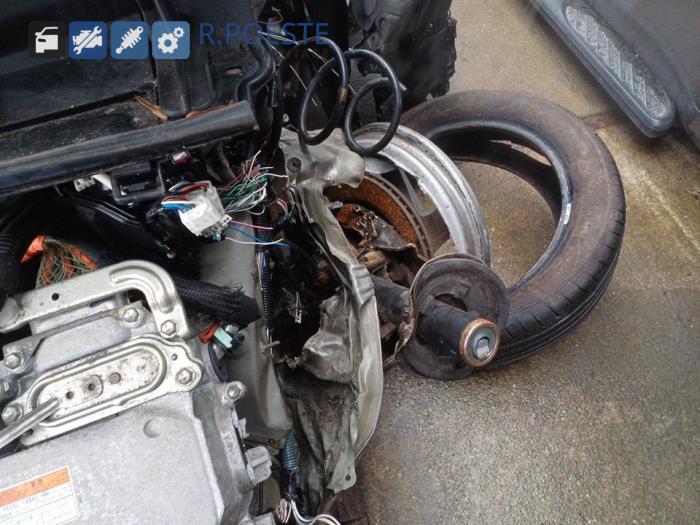 Toyota Yaris III 1.5 16V Hybrid Sloopvoertuig (2017, Grijs)