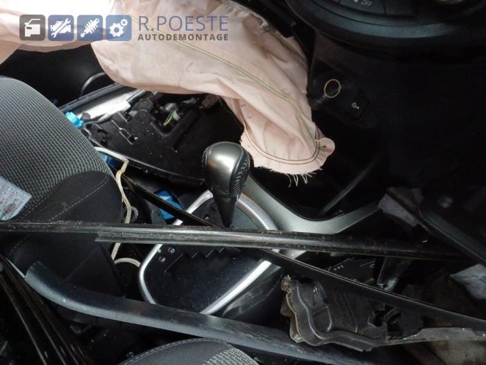 Toyota Yaris III 1.5 16V Hybrid Sloopvoertuig (2017, Grijs)