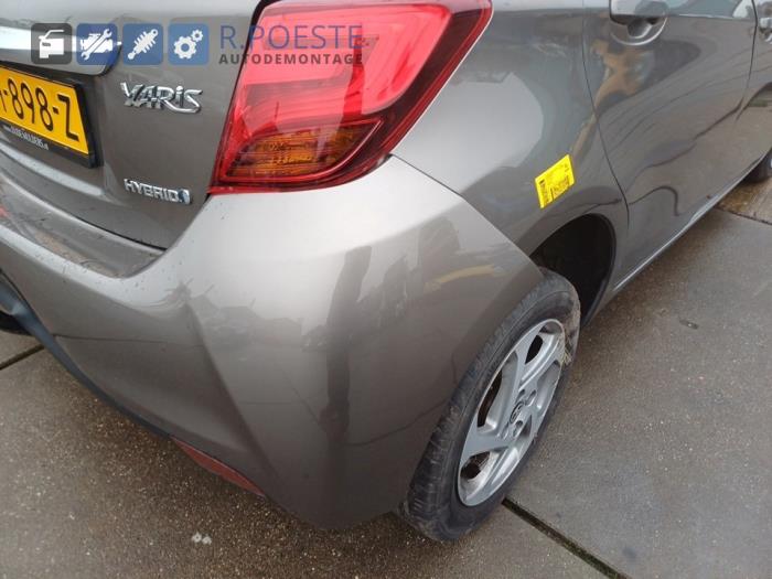 Toyota Yaris III 1.5 16V Hybrid Sloopvoertuig (2017, Grijs)