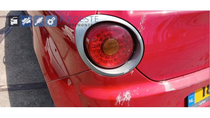 Alfa Romeo MiTo 1.4 Turbo Multi Air 16V Quadrifoglio Verde Sloopvoertuig (2010, Rood)