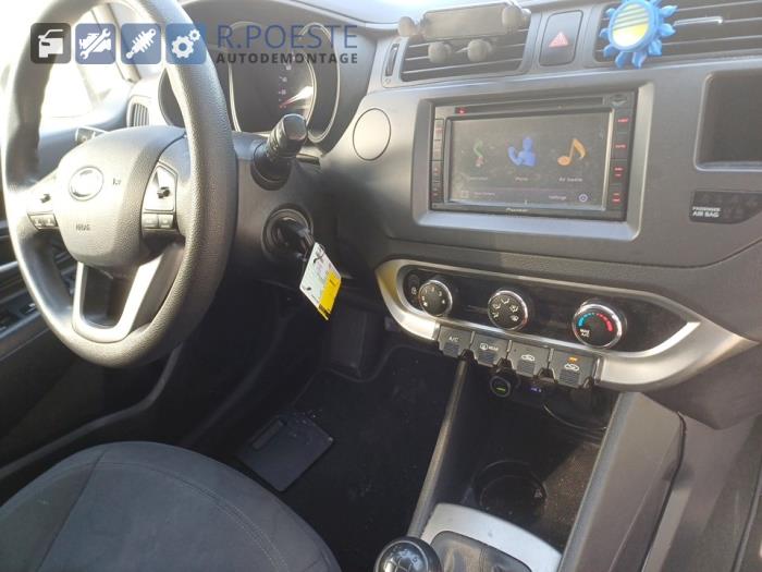 Kia Rio III 1.2 CVVT 16V Sloopvoertuig (2013, Wit)