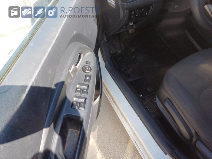 Kia Rio III 1.2 CVVT 16V Sloopvoertuig (2013, Wit)