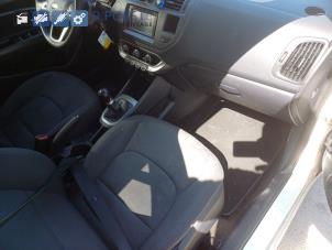 Kia Rio III 1.2 CVVT 16V Sloopvoertuig (2013, Wit)