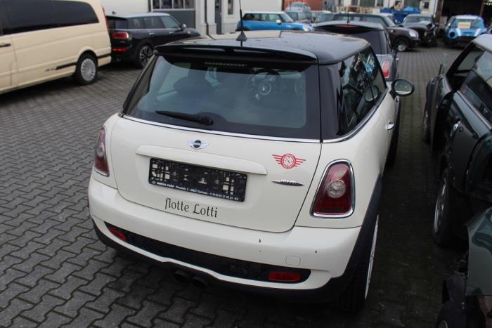 Mini Mini 1.6 16V John Cooper Works Sloopvoertuig (2009, Wit)