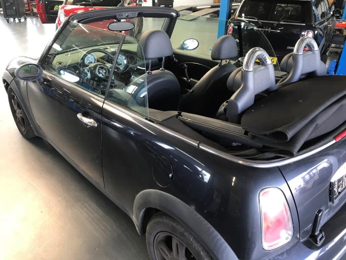 Mini Mini Open 1.6 16V One Sloopvoertuig (2007, Metallic, Zwart)
