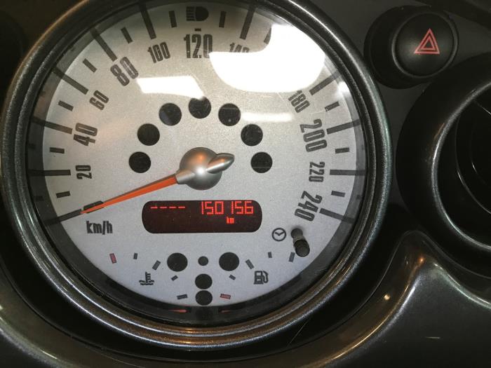 Mini Mini Open 1.6 16V One Sloopvoertuig (2007, Metallic, Zwart)