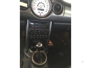 Mini Mini Open 1.6 16V One Sloopvoertuig (2007, Metallic, Zwart)