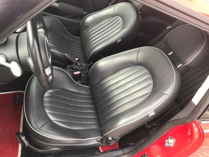 Mini Mini One/Cooper 1.6 16V One Sloopvoertuig (2003, Licht, Helder, Rood)