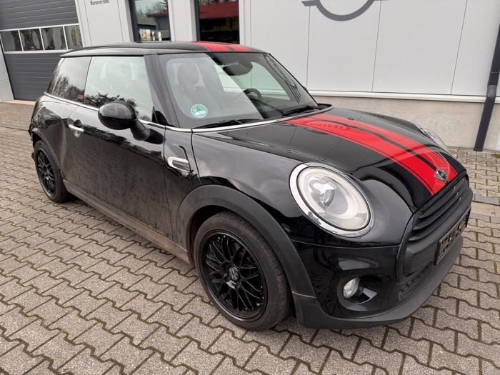 Mini Mini 1.2 12V One Sloopvoertuig (2017, Metallic, Zwart)