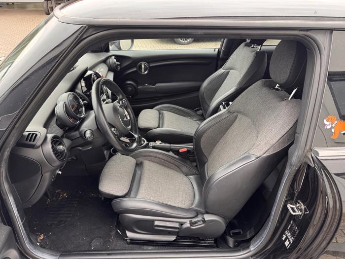 Mini Mini 1.2 12V One Sloopvoertuig (2017, Metallic, Zwart)