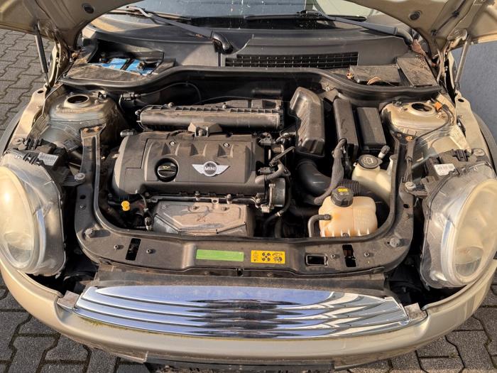 Mini Mini 1.6 16V Cooper Sloopvoertuig (2007, Metallic, Zilvergrijs)