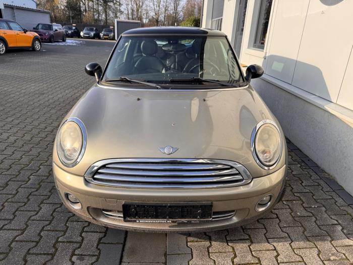 Mini Mini 1.6 16V Cooper Sloopvoertuig (2007, Metallic, Zilvergrijs)