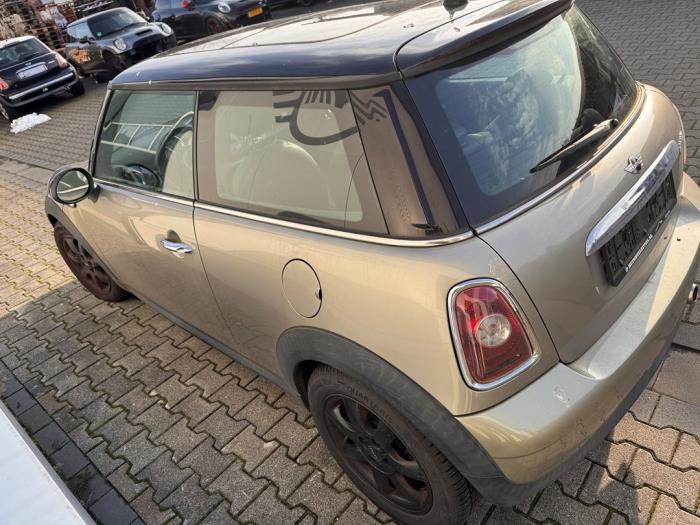 Mini Mini 1.6 16V Cooper Sloopvoertuig (2007, Metallic, Zilvergrijs)