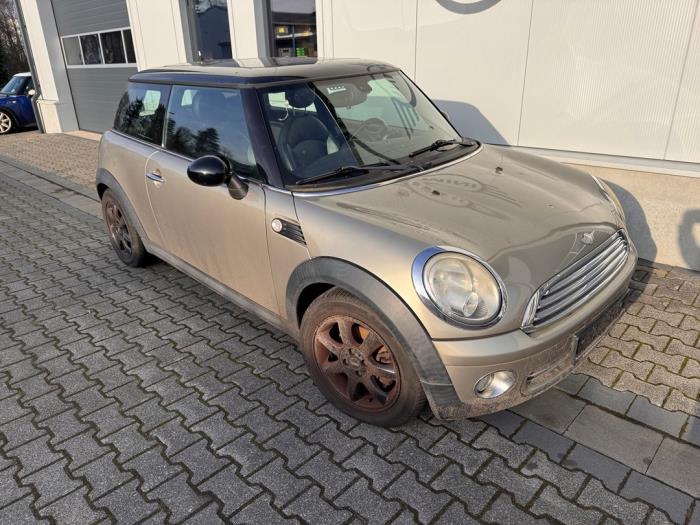 Mini Mini 1.6 16V Cooper Sloopvoertuig (2007, Metallic, Zilvergrijs)