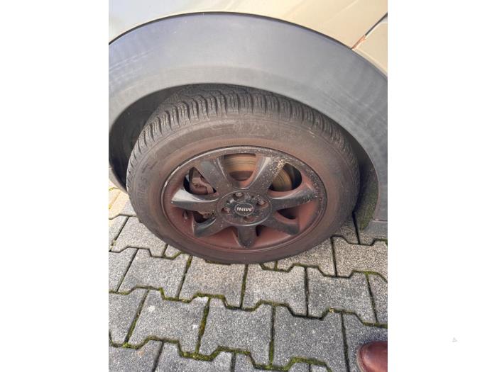 Mini Mini 1.6 16V Cooper Sloopvoertuig (2007, Metallic, Zilvergrijs)