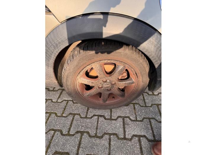 Mini Mini 1.6 16V Cooper Sloopvoertuig (2007, Metallic, Zilvergrijs)