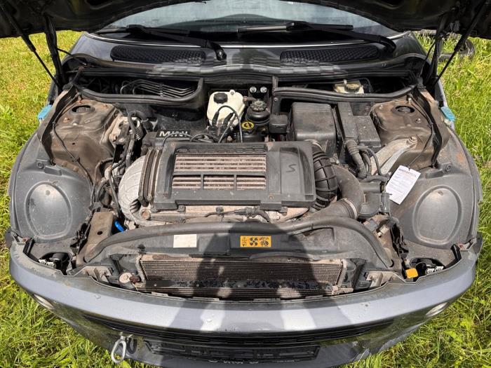 Mini Mini 1.6 16V Cooper S Sloopvoertuig (2003, Metallic, Donker, Zilvergrijs)
