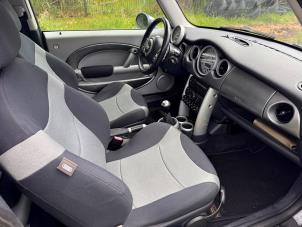 Mini Mini 1.6 16V Cooper S Sloopvoertuig (2003, Metallic, Donker, Zilvergrijs)