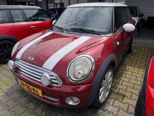 Mini Mini 1.6 16V Cooper Sloopvoertuig (2007, Donker, Metallic, Rood)