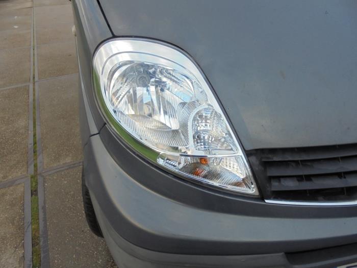 Renault Trafic New 2.5 dCi 16V 145 Sloopvoertuig (2011, Grijs)