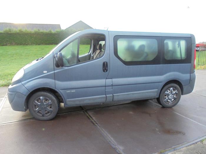 Renault Trafic New 2.5 dCi 16V 145 Sloopvoertuig (2011, Grijs)