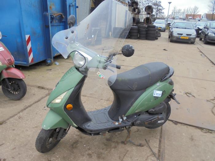 AGM Bee Scooter (Sloopvoertuig, 2016)