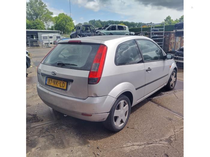 Ford Fiesta 5 1.25 16V Sloopvoertuig (2003, Grijs)