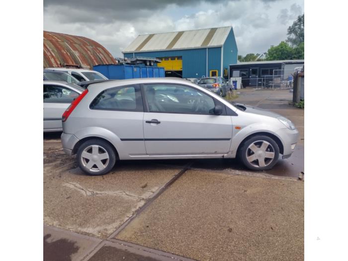 Ford Fiesta 5 1.25 16V Sloopvoertuig (2003, Grijs)