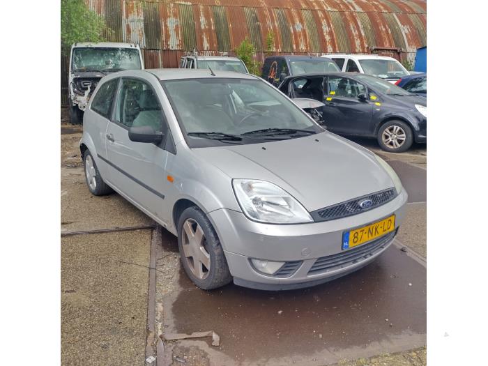 Ford Fiesta 5 1.25 16V Sloopvoertuig (2003, Grijs)
