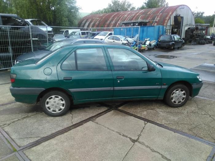 Peugeot 306 1.4 SL,SR Sloopvoertuig (1997, Groen)