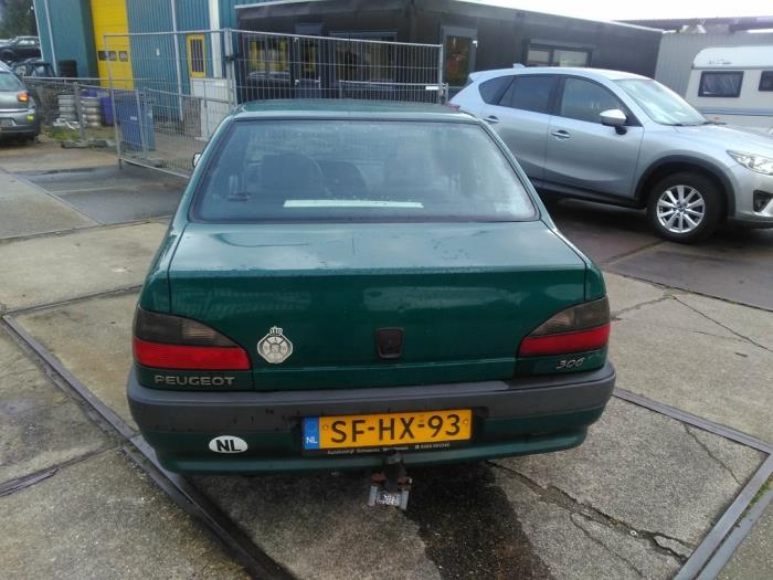 Peugeot 306 1.4 SL,SR Sloopvoertuig (1997, Groen)