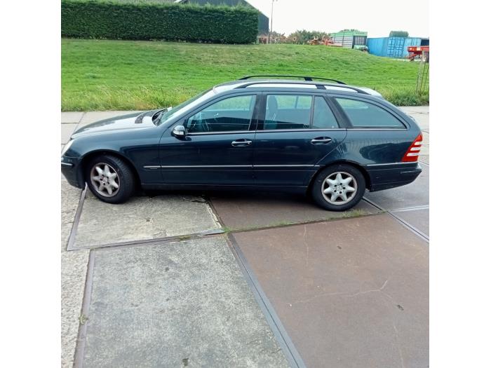 Mercedes C Combi 1.8 C-180K 16V Sloopvoertuig (2004, Zwart)