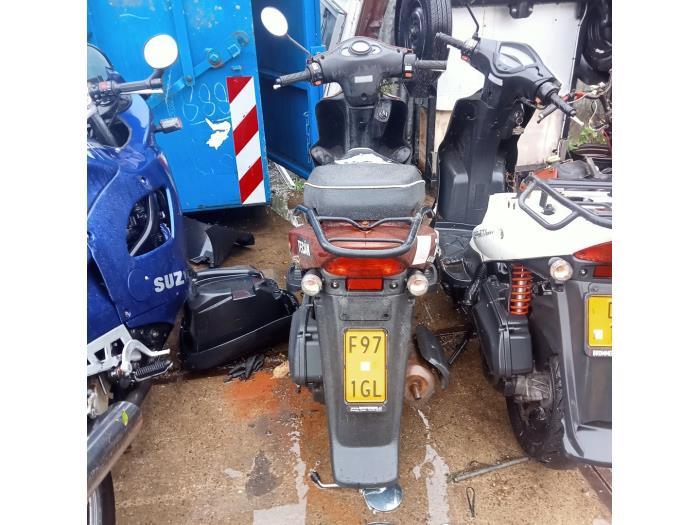 Kymco Agility Scooter (Sloopvoertuig, 2012, Graniet)