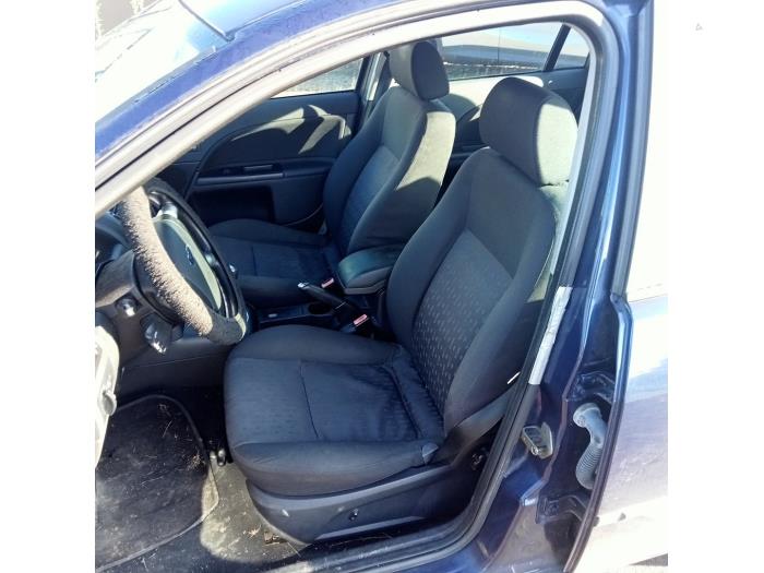 Ford Mondeo III 1.8 16V Sloopvoertuig (2002, Blauw)