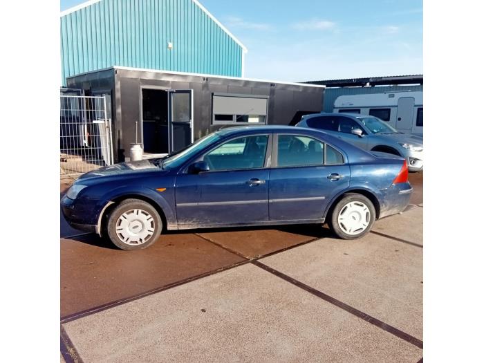 Ford Mondeo III 1.8 16V Sloopvoertuig (2002, Blauw)