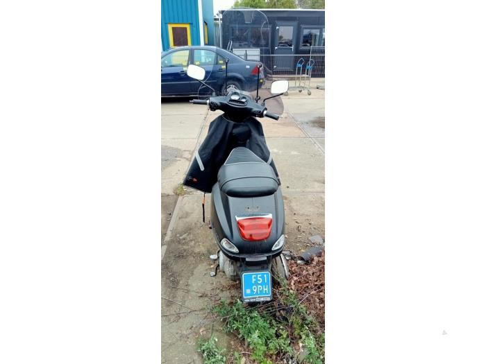 Piaggio Sloopvoertuig (2013, Graniet)