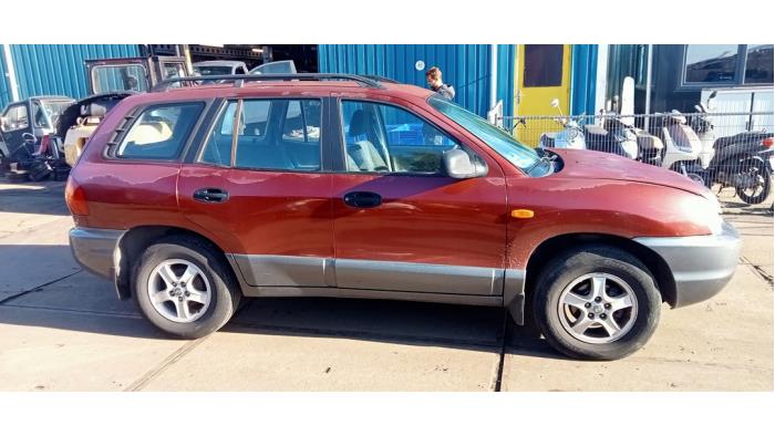 Hyundai Santa Fe I 2.4 16V 4x2 Sloopvoertuig (2004, Rood)