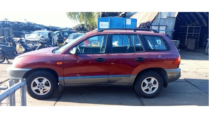 Hyundai Santa Fe I 2.4 16V 4x2 Sloopvoertuig (2004, Rood)