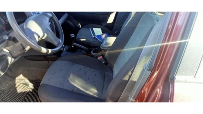 Hyundai Santa Fe I 2.4 16V 4x2 Sloopvoertuig (2004, Rood)