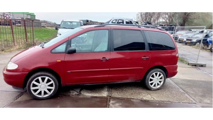 Ford Galaxy 2.0 CL,GLX SEFI Sloopvoertuig (1997, Rood)