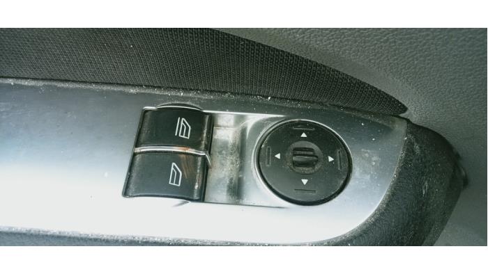 Ford Focus 2 Wagon 1.6 16V Sloopvoertuig (2010, Grijs)