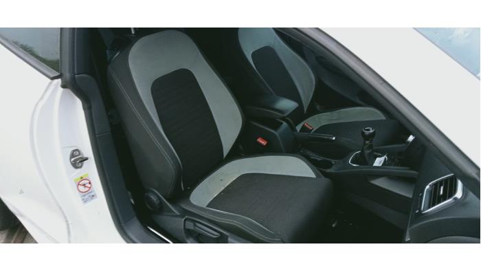 Volkswagen Scirocco 1.4 TSI 160 16V Sloopvoertuig (2010, Wit)