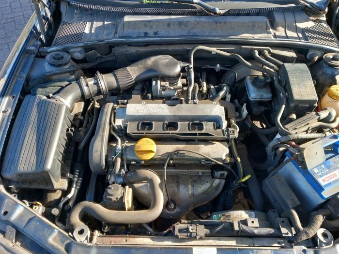 Opel Vectra B 1.8 16V Ecotec Sloopvoertuig (2001, Blauw)
