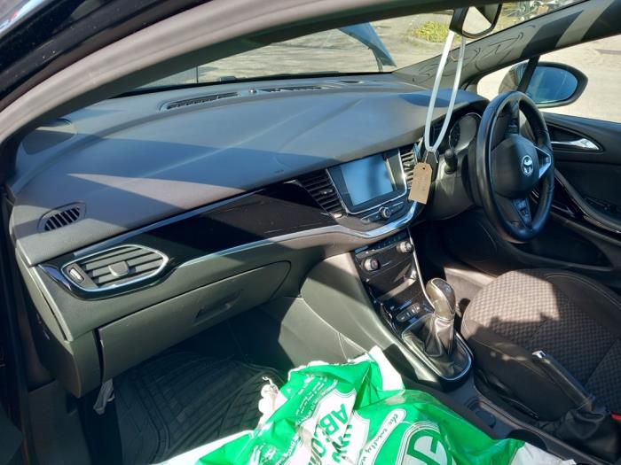 Opel Astra K 1.0 Turbo 12V Sloopvoertuig (2016, Zwart)