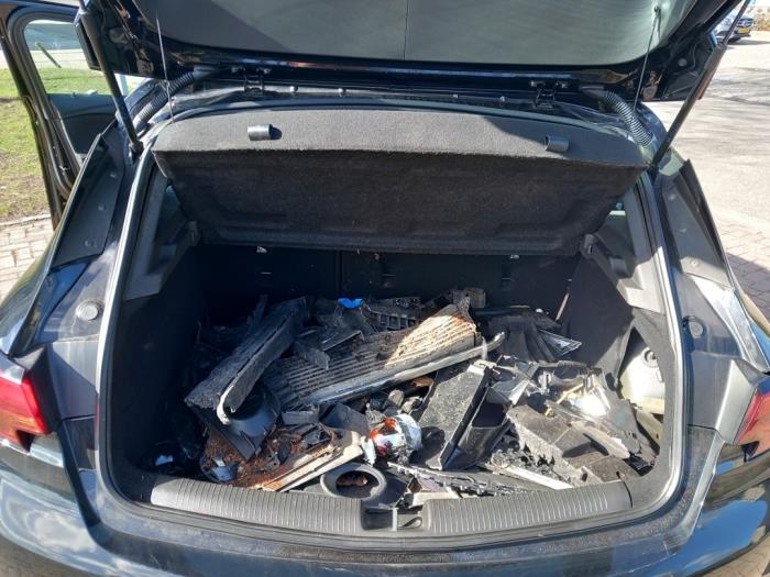 Opel Astra K 1.0 Turbo 12V Sloopvoertuig (2016, Zwart)