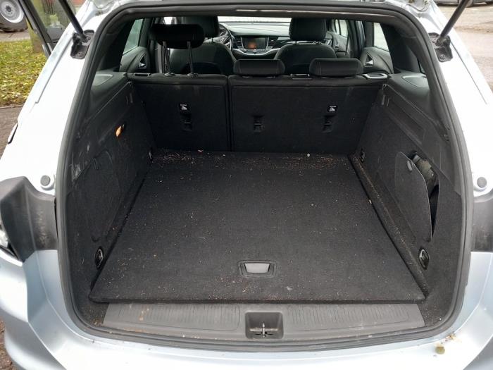 Opel Astra K Sports Tourer 1.4 Turbo 16V Sloopvoertuig (2016, Blauw)