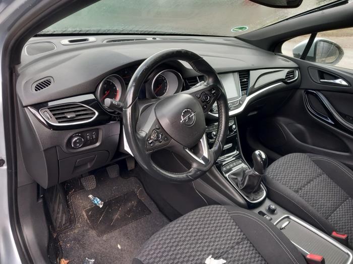 Opel Astra K Sports Tourer 1.4 Turbo 16V Sloopvoertuig (2016, Blauw)